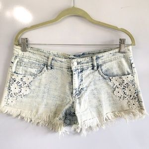 🌿Mossimo Women's Distressed Jean Shorts 8